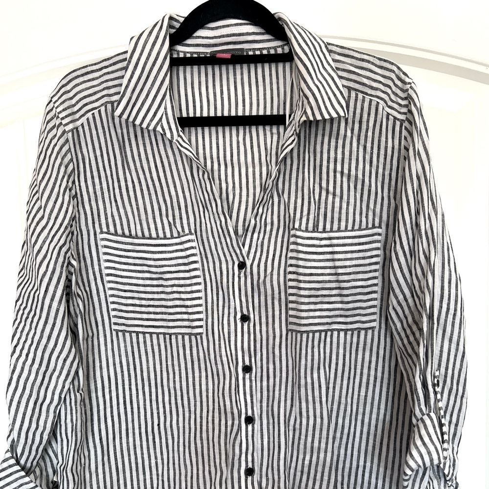 Vince Camuto linen style oversized top buttons front
